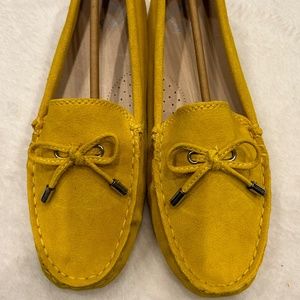 C. Wonder Women's Driving Mocassins - Size 8-1/2 - Mustard